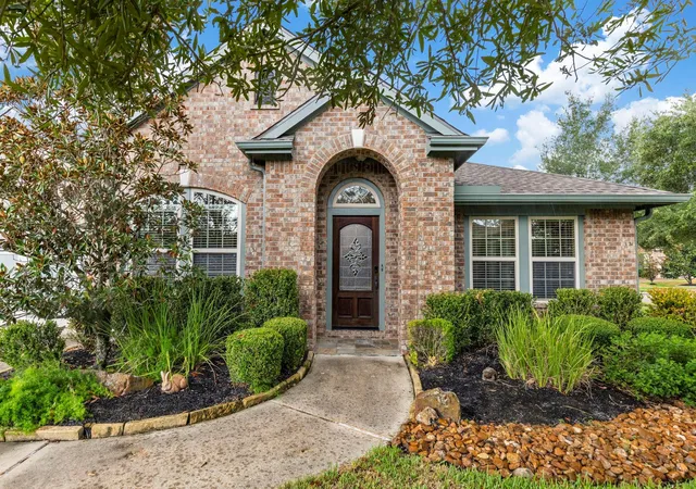 Photo 2 of Sale Pending at 31515 Orchard Hl Ln, Spring, TX 77386 | MLS# 92087539 | Listing updated on 2026-09-14