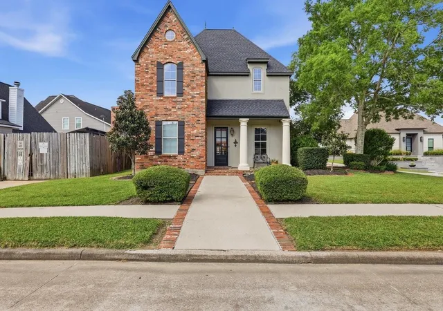 Photo 1 of Single family home for sale at 1831 Silkwood Cir, Port Neches, TX 77651 | MLS# 98775527 | Listing updated on 2026-09-23