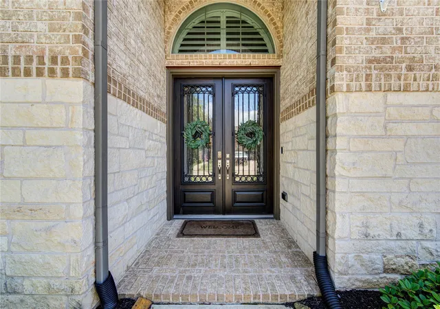 Photo 4 of Single family home for sale at 30411 Garden Glenn Ct, Fulshear, TX 77441 | MLS# 19867761 | Listing updated on 2026-09-05