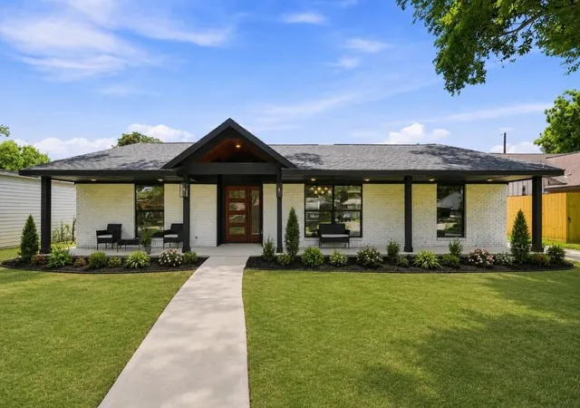 Photo 2 of Single family home for sale at 6139 Valkeith Dr, Houston, TX 77096 | MLS# 66086757 | Listing updated on 2026-09-20