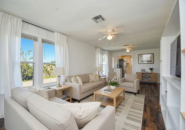 Photo 3 of Single family home for sale at 314 E Bayshore Dr, Palacios, TX 77465 | MLS# 66152421 | Listing updated on 2026-09-08