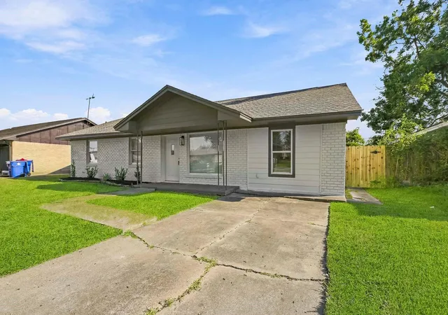 Photo 2 of Sale Pending at 3021 8th Avenue N, Texas City, TX 77590 | MLS# 79573696 | Listing updated on 2026-10-08
