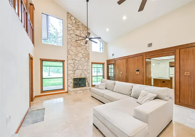 Photo 3 of Single family home for sale at 16040 Dunes Dr, Crosby, TX 77532 | MLS# 56429473 | Listing updated on 2026-10-02