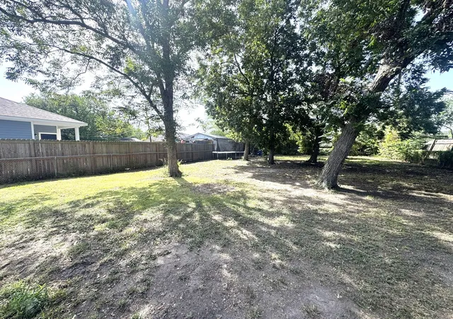 Photo 3 of Single family home for sale at 3007 Meadowlane St, Victoria, TX 77901 | MLS# 9436745 | Listing updated on 2026-09-16