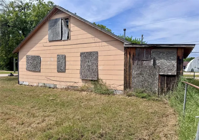 Photo 3 of Sale Pending at 2113 Cypress Ave, Bay City, TX 77414 | MLS# 45642837 | Listing updated on 2026-09-13