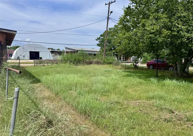 Photo 4 of Sale Pending at 2113 Cypress Ave, Bay City, TX 77414 | MLS# 45642837 | Listing updated on 2026-09-13