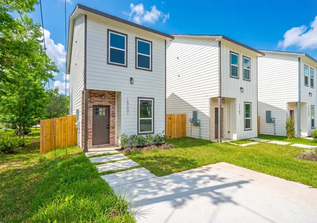 Single family home for sale at 15301 Coaltown Rd, Willis, TX 77378 | MLS# 48976542