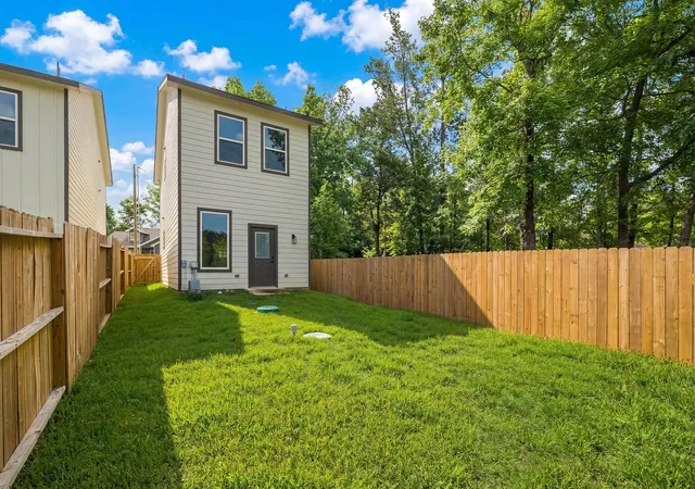 Photo 3 of Single family home for sale at 15301 Coaltown Rd, Willis, TX 77378 | MLS# 48976542 | Listing updated on 2026-09-23