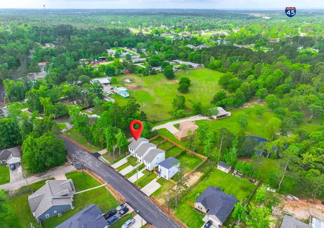 Photo 4 of Single family home for sale at 15301 Coaltown Rd, Willis, TX 77378 | MLS# 48976542 | Listing updated on 2026-09-23
