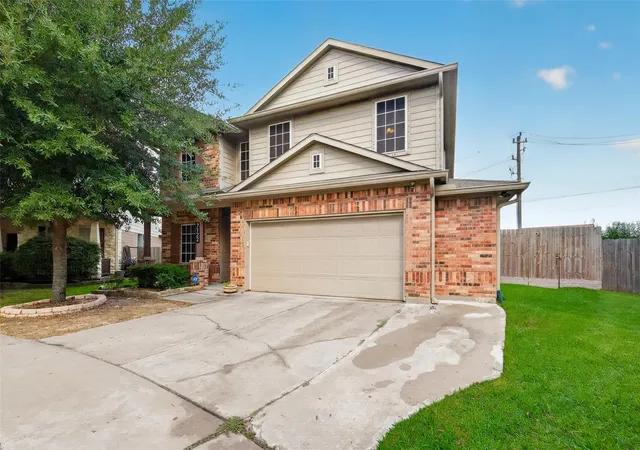 Photo 2 of Single family home for sale at 7122 Freesia Ct, Baytown, TX 77521 | MLS# 57043104 | Listing updated on 2026-10-10