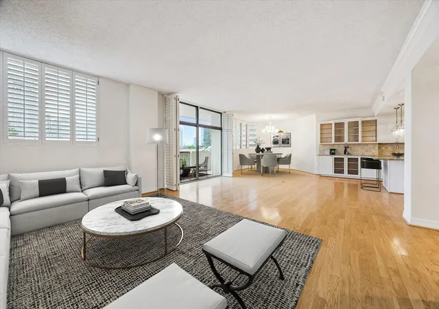Photo 2 of Condo for sale at 21 Briar Holw Ln #501, Houston, TX 77027 | MLS# 4249845 | Listing updated on 2026-09-12