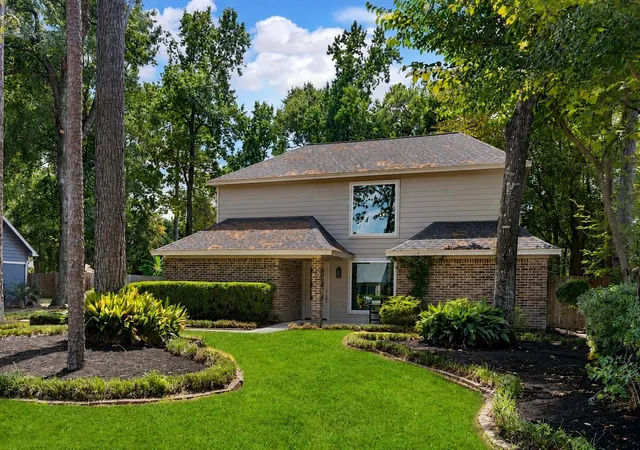 Photo 1 of Single family home for sale at 21 Wakerobin Ct, Spring, TX 77380 | MLS# 74798509 | Listing updated on 2026-09-04
