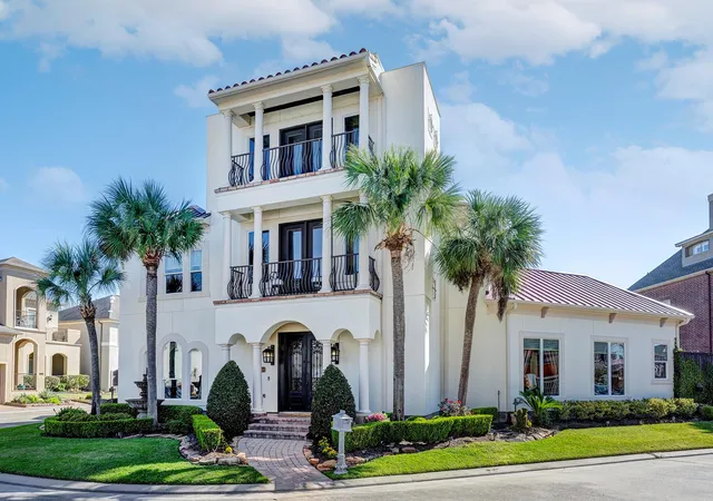 Photo 3 of Single family home for sale at 1410 Oceanside Ln, League City, TX 77573 | MLS# 4309380 | Listing updated on 2026-10-02