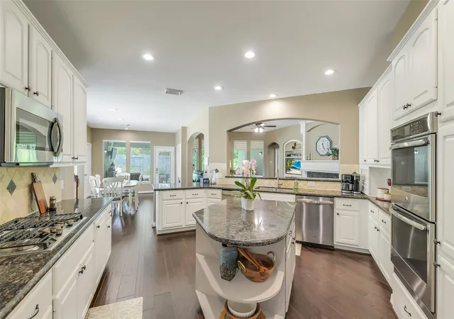 Photo 2 of Single family home for sale at 16314 Mahogany Crst Dr, Cypress, TX 77429 | MLS# 9049366 | Listing updated on 2026-09-13
