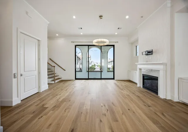 Photo 2 of Single family home for sale at 7543 Ciano Ln, Houston, TX 77055 | MLS# 21344725 | Listing updated on 2026-09-26
