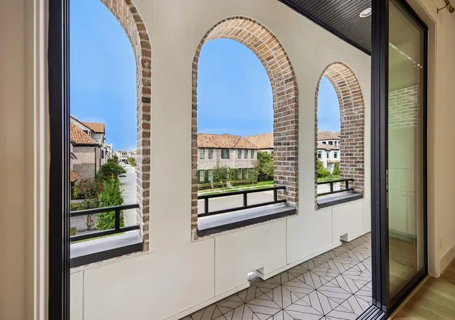 Photo 3 of Single family home for sale at 7543 Ciano Ln, Houston, TX 77055 | MLS# 21344725 | Listing updated on 2026-09-26