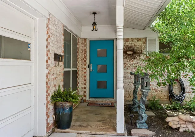 Photo 3 of Single family home for sale at 3304 Whitepine Dr, Austin, TX 78757 | MLS# 60174263 | Listing updated on 2026-09-28