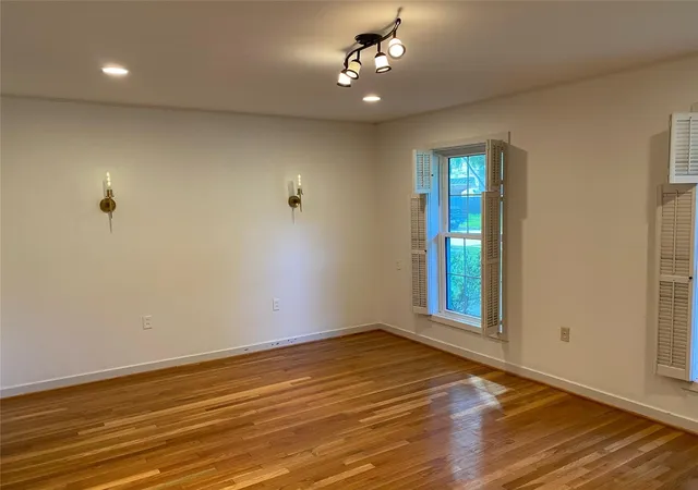 Photo 3 of Single family home for sale at 3615 Elmridge St, Houston, TX 77025 | MLS# 54707991 | Listing updated on 2026-09-15