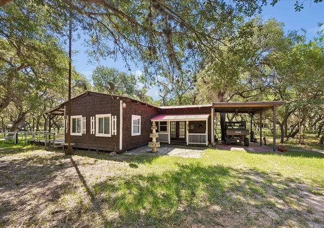 Photo 1 of Single family home for sale at 302 Bluebonnet Bnd, Sheridan, TX 77475 | MLS# 20558723 | Listing updated on 2026-09-09