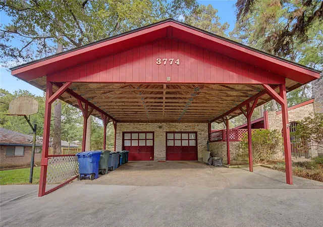 Photo 2 of Single family home for sale at 3774 Spring Dr, Huntsville, TX 77340 | MLS# 38857121 | Listing updated on 2026-10-05