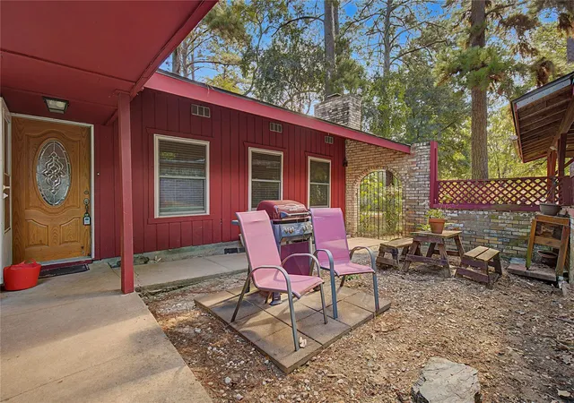 Photo 4 of Single family home for sale at 3774 Spring Dr, Huntsville, TX 77340 | MLS# 38857121 | Listing updated on 2026-10-05