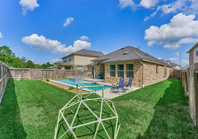 Photo 3 of Sale Pending at 31565 Timber Grv Ln, Spring, TX 77386 | MLS# 97571406 | Listing updated on 2026-09-25