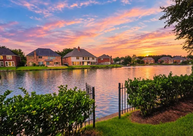 Photo 3 of Single family home for sale at 1122 Old Oyster Trl, Sugar Land, TX 77478 | MLS# 26100928 | Listing updated on 2026-09-23