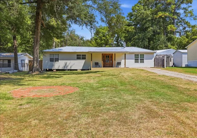 Photo 3 of Sale Pending at 572 Spur 165, Brookeland, TX 75931 | MLS# 21130061 | Listing updated on 2026-10-05