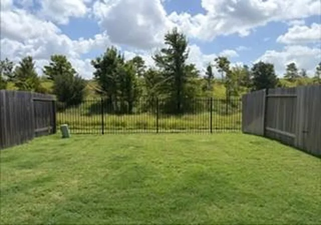 Photo 3 of Single family home for sale at 12313 Basilwood Dr, Houston, TX 77047 | MLS# 59182417 | Listing updated on 2026-09-03