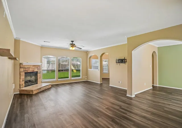 Photo 3 of Sale Pending at 1122 Chase Park Dr, Bacliff, TX 77518 | MLS# 72519752 | Listing updated on 2026-09-28
