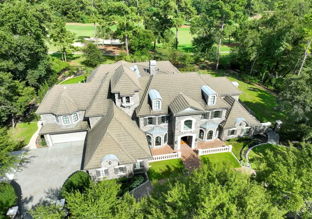 Photo 2 of Single family home for sale at 26 Damask Rose Way, Spring, TX 77382 | MLS# 44868818 | Listing updated on 2026-09-07