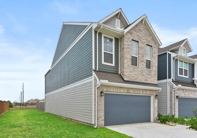 Photo 2 of Single family home for sale at 21118 Garden Palm Dr, Cypress, TX 77433 | MLS# 71200565 | Listing updated on 2026-09-11