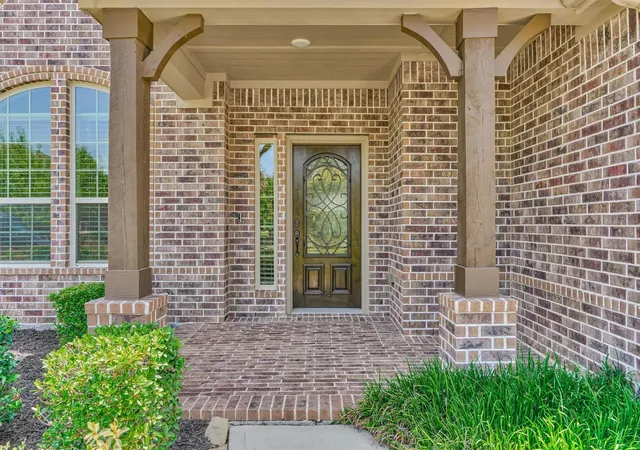 Photo 2 of Single family home for sale at 1219 Night Owl Ct, Conroe, TX 77385 | MLS# 95160622 | Listing updated on 2026-09-07