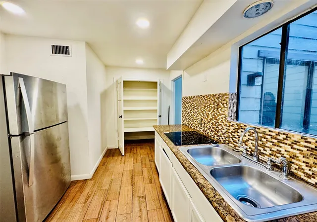 Photo 3 of Townhouse for sale at 2003 Pl Rebecca Ln #10, Houston, TX 77090 | MLS# 10819939 | Listing updated on 2026-09-07