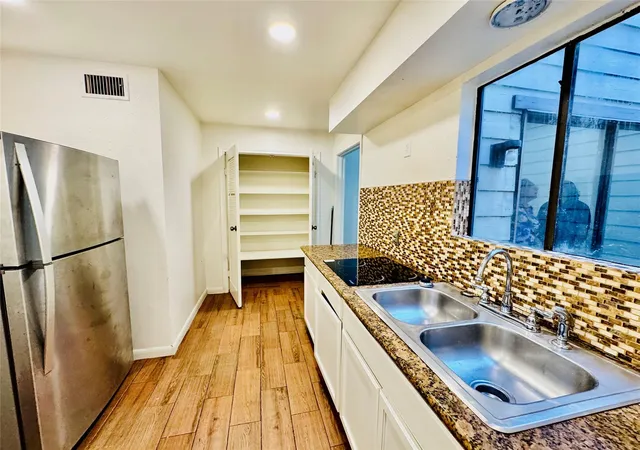 Photo 4 of Townhouse for sale at 2003 Pl Rebecca Ln #10, Houston, TX 77090 | MLS# 10819939 | Listing updated on 2026-09-07