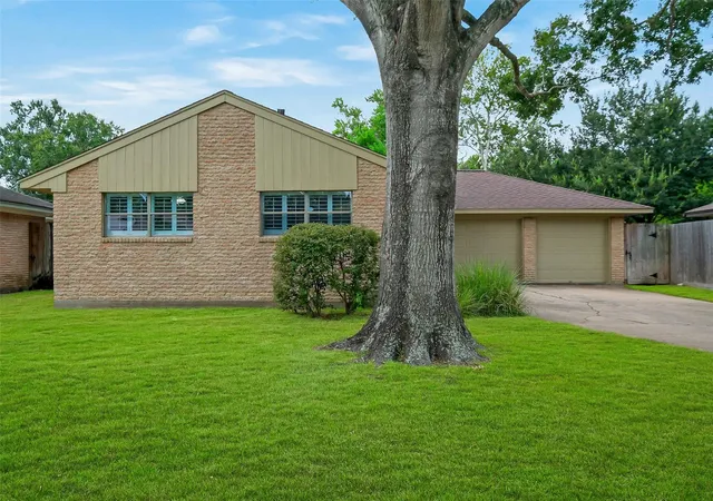 Single family home for sale at 4415 Spellman Rd, Houston, TX 77035 | MLS# 36686793