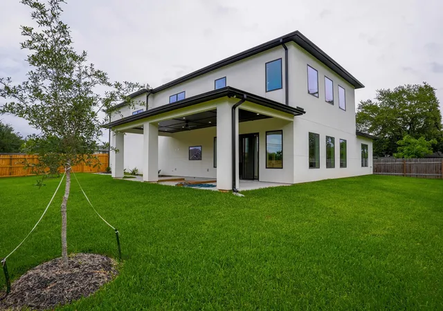 Photo 3 of Single family home for sale at 6018 Becky Ln, Pearland, TX 77584 | MLS# 13416044 | Listing updated on 2026-09-23