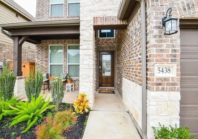 Photo 3 of Single family home for sale at 5438 Grand View Dr, Brookshire, TX 77423 | MLS# 2646256 | Listing updated on 2026-09-05