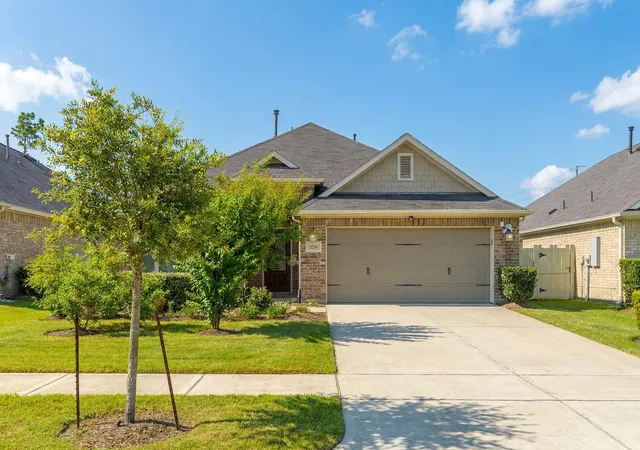 Photo 1 of Single family home for sale at 10289 S Goshawk Trl, Conroe, TX 77385 | MLS# 34166133 | Listing updated on 2026-09-14