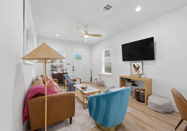 Photo 2 of Single family home for sale at 3511 Ave Q, Galveston, TX 77550 | MLS# 10179193 | Listing updated on 2026-09-13