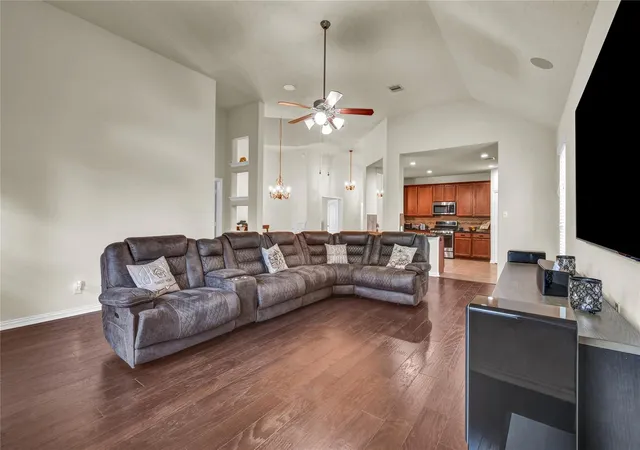 Photo 3 of Single family home for sale at 108 Woodridge Xing, Clute, TX 77531 | MLS# 2441018 | Listing updated on 2026-09-17