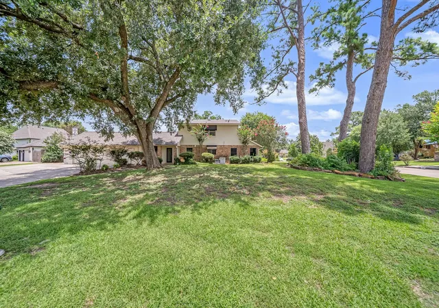 Photo 4 of Sale Pending at 3162 Bonney Briar Dr, Missouri City, TX 77459 | MLS# 75334411 | Listing updated on 2026-10-05