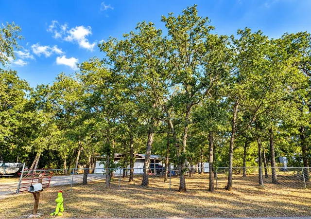 Photo 1 of Single family home for sale at 147 Alum Crk Dr, Cedar Creek, TX 78612 | MLS# 26170334 | Listing updated on 2026-09-06