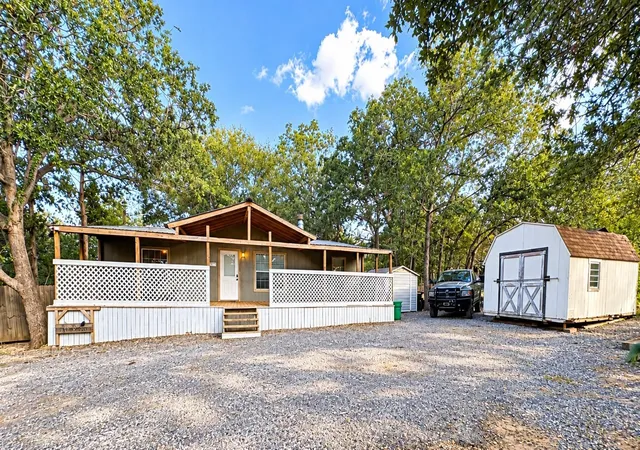 Photo 3 of Single family home for sale at 147 Alum Crk Dr, Cedar Creek, TX 78612 | MLS# 26170334 | Listing updated on 2026-09-06