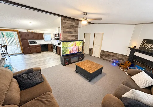 Photo 3 of Single family home for sale at 147 Alum Crk Dr, Cedar Creek, TX 78612 | MLS# 26170334 | Listing updated on 2026-09-06