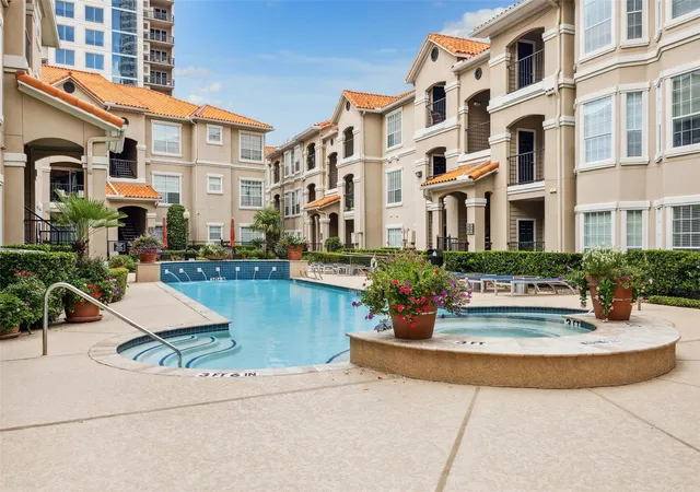 Photo 3 of Condo for sale at 3231 Allen Pkwy #5201, Houston, TX 77019 | MLS# 51339783 | Listing updated on 2026-09-13