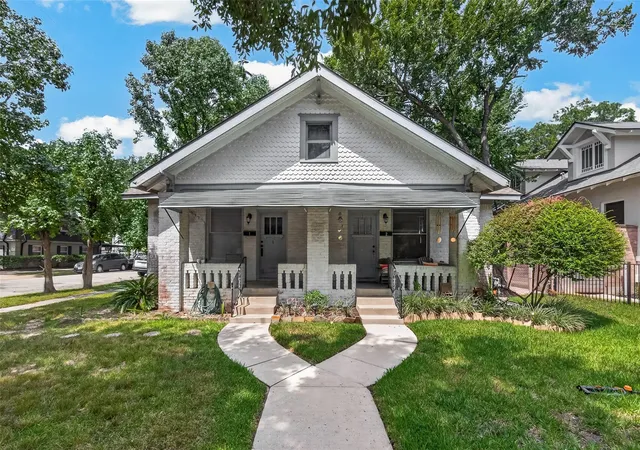 Single family home for sale at 1201 Heights Blvd #2, Houston, TX 77008 | MLS# 10197753
