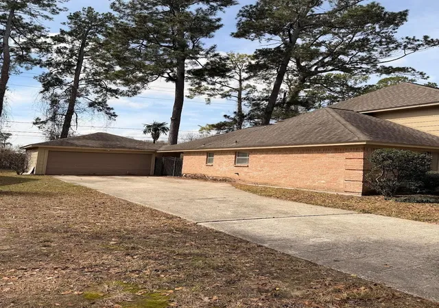 Photo 3 of Single family home for sale at 12019 Indian Wells Dr, Houston, TX 77066 | MLS# 34316570 | Listing updated on 2026-09-21
