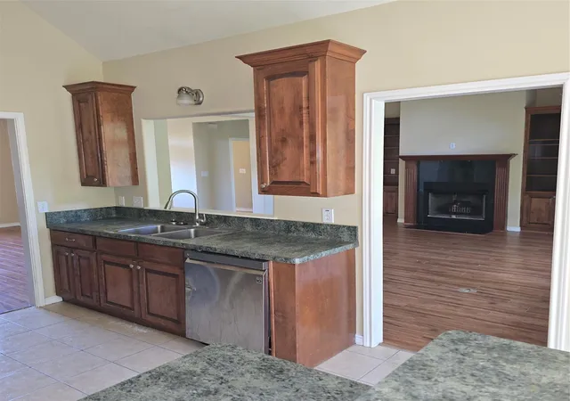 Photo 4 of Sale Pending at 464 Bobwhite Dr, Lufkin, TX 75904 | MLS# 88047273 | Listing updated on 2026-09-20