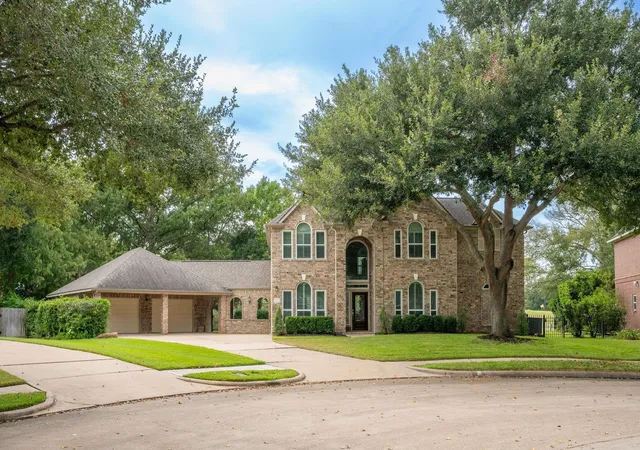 Photo 1 of Single family home for sale at 2137 S Pecan Trl Dr, Richmond, TX 77406 | MLS# 41707280 | Listing updated on 2026-09-27